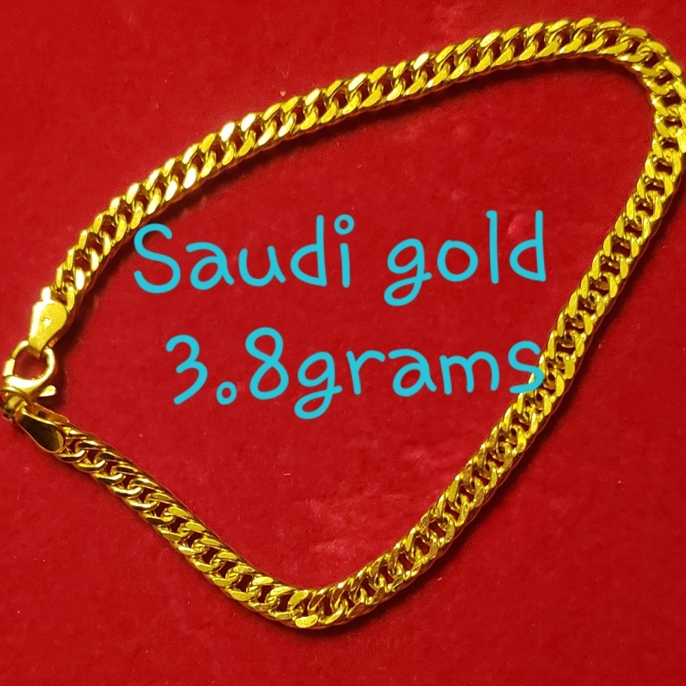 18k Saudi gold